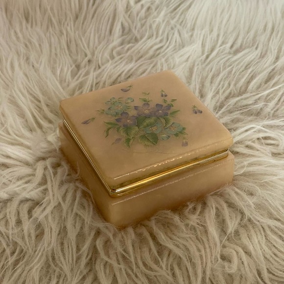 Vintage Alabaster Trinket Jewelry Holder. Antique Italian Powder Box - Picture 5 of 9